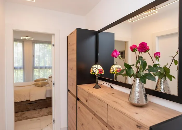 Stella Exclusive Center Of 오파티아