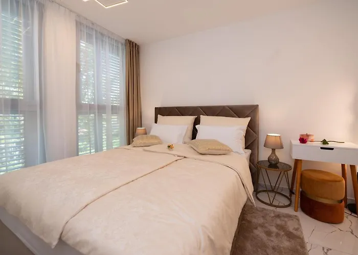 Stella Exclusive Center Of 오파티아