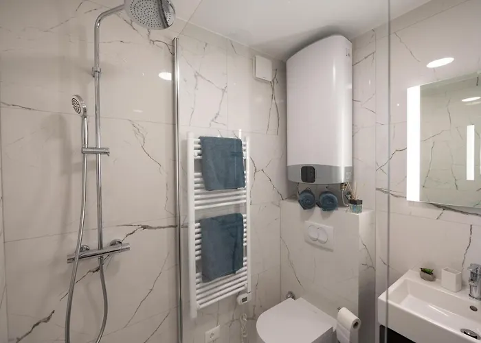 Stella Exclusive Center Of 오파티아