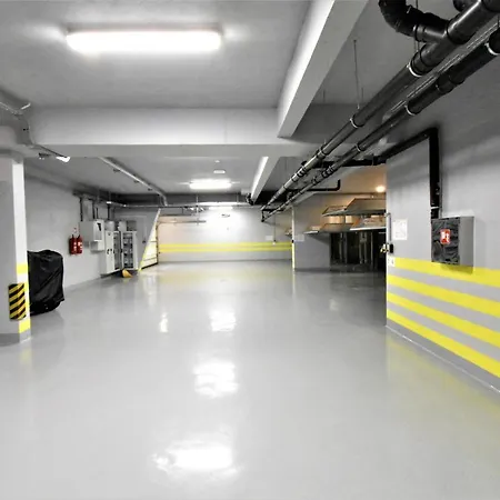 Stella Exclusive Center Of 奥帕提亚