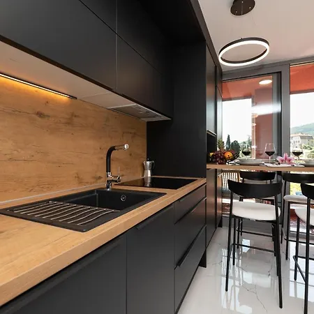 Stella Exclusive Center Of